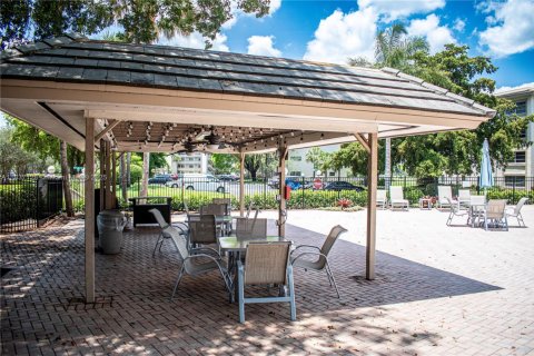 Condo in Coconut Creek, Florida, 1 bedroom  № 1821842 - photo 12