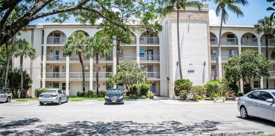Condo in Coconut Creek, Florida, 1 bedroom  № 1821842