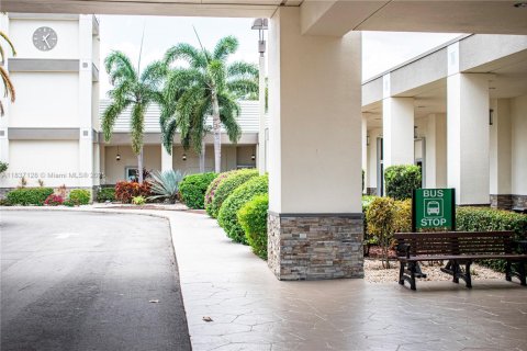 Condo in Coconut Creek, Florida, 1 bedroom  № 1821842 - photo 11
