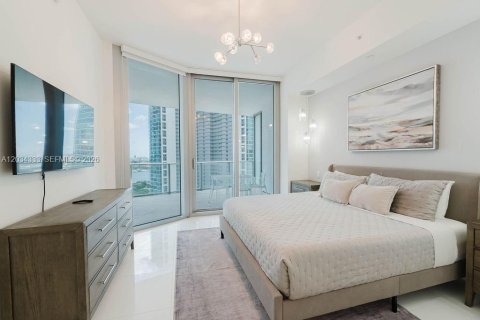 Condo in Miami, Florida, 2 bedrooms № 2185899 - photo 16