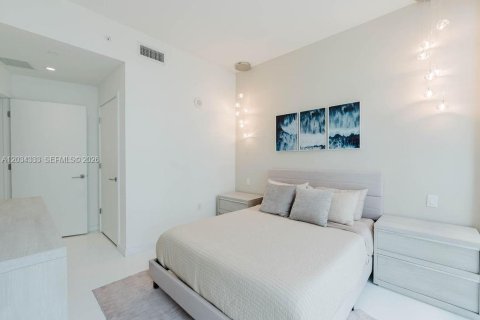 Condo in Miami, Florida, 2 bedrooms № 2185899 - photo 28