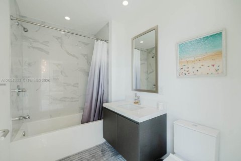 Condo in Miami, Florida, 2 bedrooms № 2185899 - photo 30