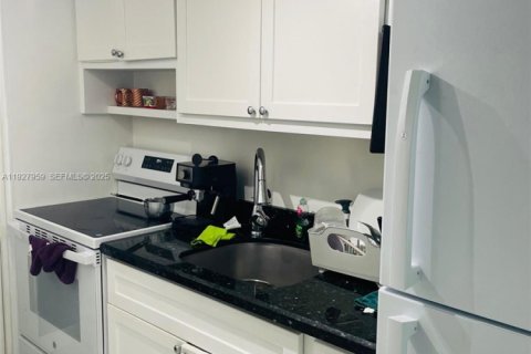 Copropriété à vendre à Miami Beach, Floride: 1 chambre, 45.52 m2 № 1988247 - photo 11