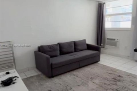 Copropriété à vendre à Miami Beach, Floride: 1 chambre, 45.52 m2 № 1988247 - photo 3