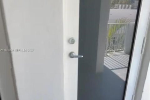 Copropriété à vendre à Miami Beach, Floride: 1 chambre, 45.52 m2 № 1988247 - photo 8