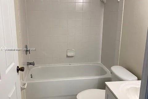 Condo in Cutler Bay, Florida, 2 bedrooms  № 1890587 - photo 6