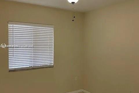 Condo in Cutler Bay, Florida, 2 bedrooms  № 1890587 - photo 9