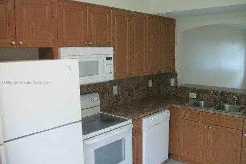 Condo in Cutler Bay, Florida, 2 bedrooms  № 1890587 - photo 2
