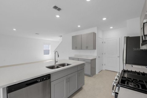 Casa en venta en Groveland, Florida, 4 dormitorios, 210.98 m2 № 1907851 - foto 9