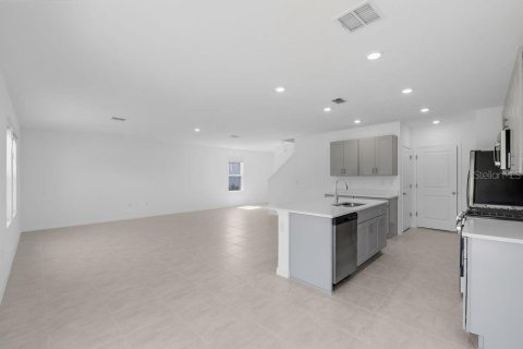 Casa en venta en Groveland, Florida, 4 dormitorios, 210.98 m2 № 1907851 - foto 10