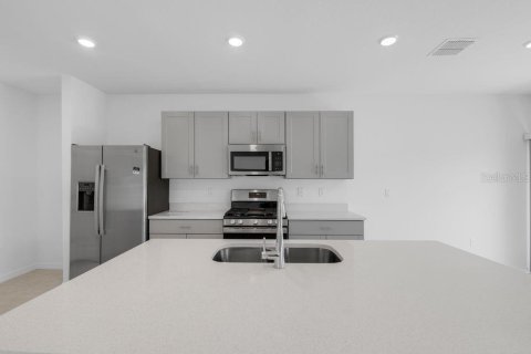 Casa en venta en Groveland, Florida, 4 dormitorios, 210.98 m2 № 1907851 - foto 6