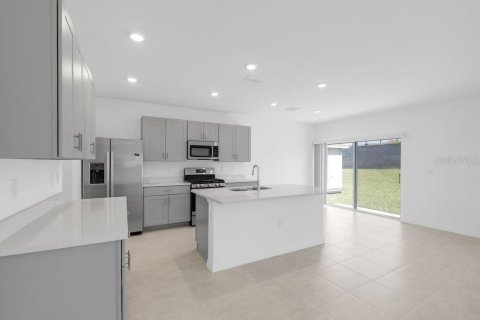 Casa en venta en Groveland, Florida, 4 dormitorios, 210.98 m2 № 1907851 - foto 5