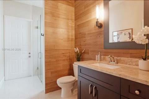 House in Weston, Florida 4 bedrooms, 369.66 sq.m. № 2049728 - photo 17