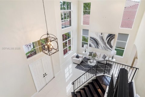 House in Weston, Florida 4 bedrooms, 369.66 sq.m. № 2049728 - photo 23