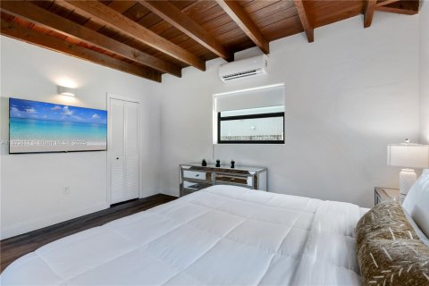 Villa ou maison à louer à Miami, Floride: 3 chambres, 154.4 m2 № 1938058 - photo 17