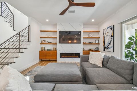 Villa ou maison à vendre à Tampa, Floride: 5 chambres, 384.71 m2 № 2095341 - photo 14