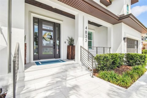 Villa ou maison à vendre à Tampa, Floride: 5 chambres, 384.71 m2 № 2095341 - photo 5