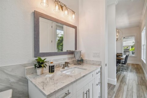 Villa ou maison à vendre à Tampa, Floride: 5 chambres, 384.71 m2 № 2095341 - photo 29