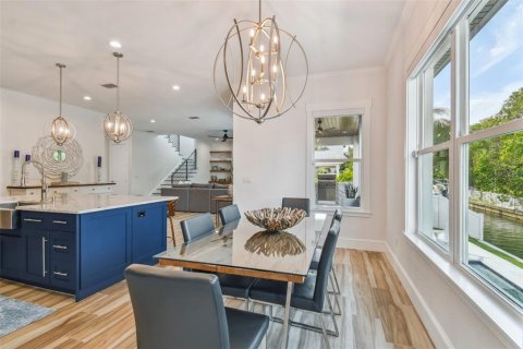 Villa ou maison à vendre à Tampa, Floride: 5 chambres, 384.71 m2 № 2095341 - photo 25