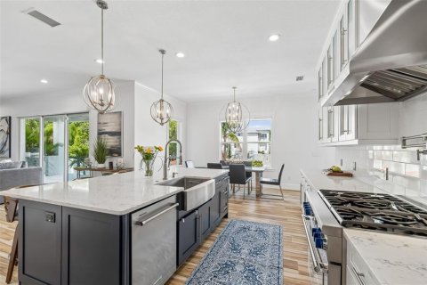 Villa ou maison à vendre à Tampa, Floride: 5 chambres, 384.71 m2 № 2095341 - photo 18