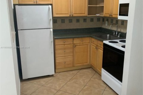 Immobilier commercial à louer à Hollywood, Floride: 1 chambre, 57.6 m2 № 2006645 - photo 7