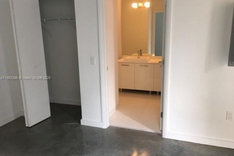 Condo in Miami, Florida  № 1877736 - photo 5