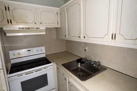 Copropriété à vendre à West Palm Beach, Floride: 1 chambre, 52.95 m2 № 2014854 - photo 15