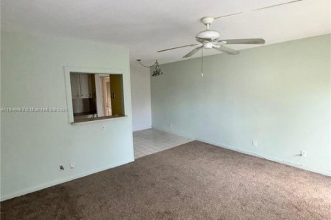 Copropriété à vendre à West Palm Beach, Floride: 1 chambre, 52.95 m2 № 2014854 - photo 4