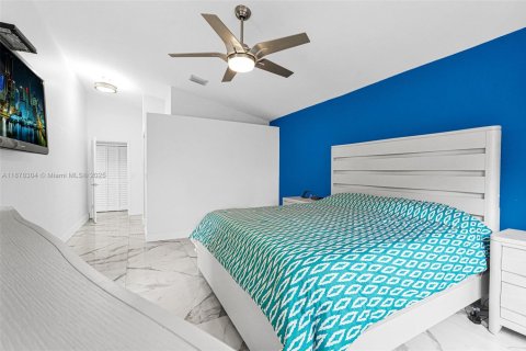 House in Pembroke Pines, Florida 4 bedrooms, 194.91 sq.m. № 1922119 - photo 25