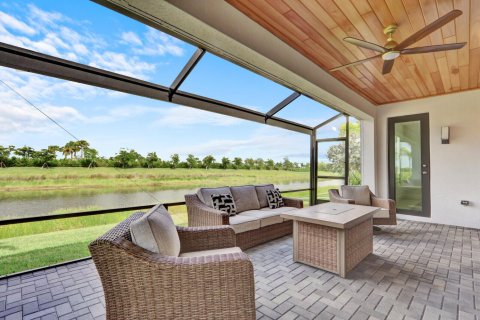 Villa ou maison à vendre à Port St. Lucie, Floride: 2 chambres, 162.86 m2 № 2087417 - photo 24
