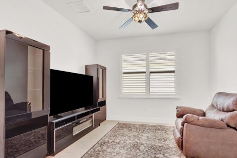 Villa ou maison à vendre à Port St. Lucie, Floride: 2 chambres, 162.86 m2 № 2087417 - photo 19