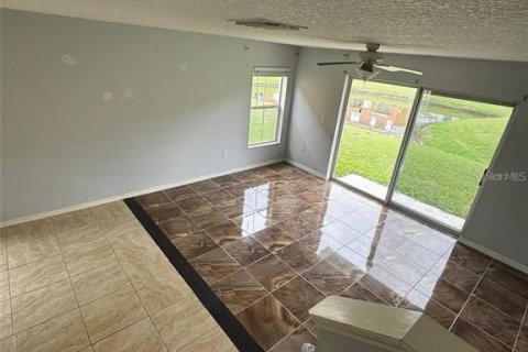 Снять в аренду таунхаус в Ривервью, Флорида 3 комнаты, 137.22м2, № 2224715 - фото 11