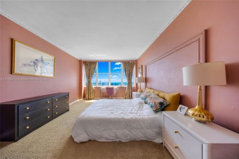 Condominio en venta en Miami Beach, Florida, 2 dormitorios, 104.89 m2 № 1938419 - foto 13