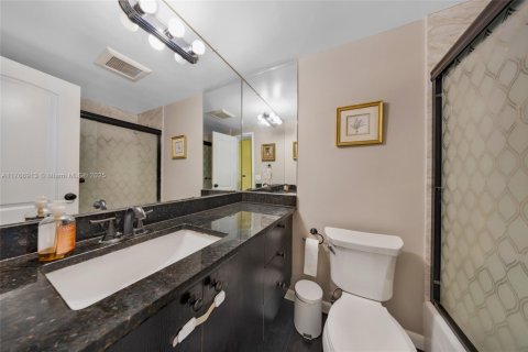 Condominio en venta en Miami Beach, Florida, 2 dormitorios, 104.89 m2 № 1938419 - foto 21