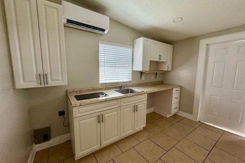 Appartement à louer à Tampa, Floride: 27.87 m2 № 2150911 - photo 2