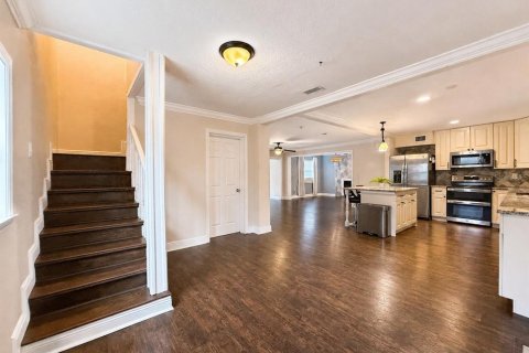 Villa ou maison à louer à Tampa, Floride: 5 chambres, 227.89 m2 № 2287952 - photo 7