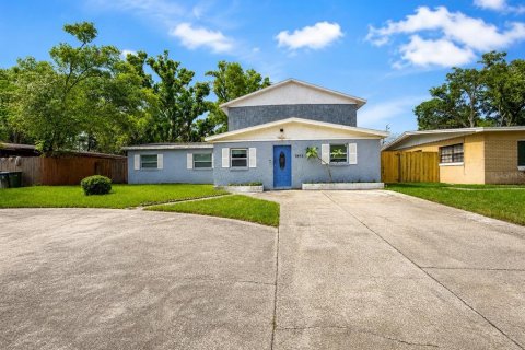 Villa ou maison à louer à Tampa, Floride: 5 chambres, 227.89 m2 № 2287952 - photo 3