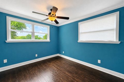 Villa ou maison à louer à Tampa, Floride: 5 chambres, 227.89 m2 № 2287952 - photo 16