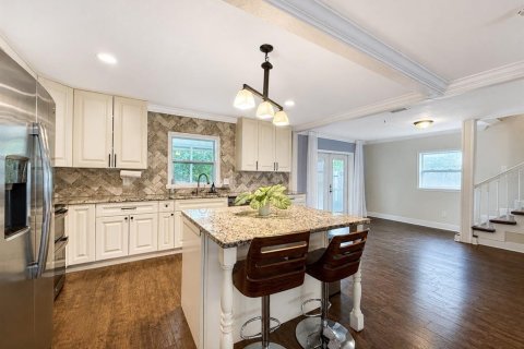 Villa ou maison à louer à Tampa, Floride: 5 chambres, 227.89 m2 № 2287952 - photo 18