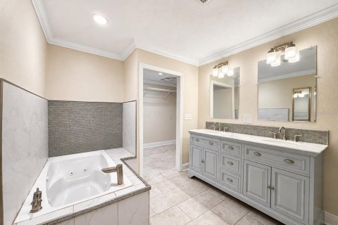 Villa ou maison à louer à Tampa, Floride: 5 chambres, 227.89 m2 № 2287952 - photo 11