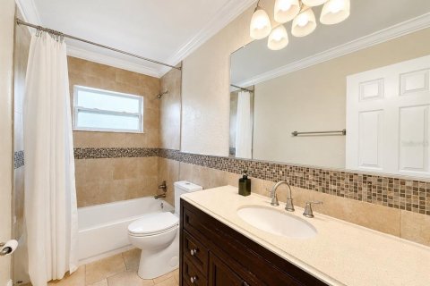 Villa ou maison à louer à Tampa, Floride: 5 chambres, 227.89 m2 № 2287952 - photo 26