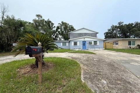Villa ou maison à louer à Tampa, Floride: 5 chambres, 227.89 m2 № 2287952 - photo 5