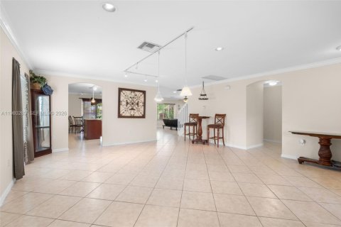 House in Miramar, Florida 6 bedrooms, 317.35 sq.m. № 2043857 - photo 9