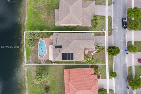 House in Miramar, Florida 6 bedrooms, 317.35 sq.m. № 2043857 - photo 7