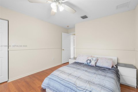 House in Miramar, Florida 6 bedrooms, 317.35 sq.m. № 2043857 - photo 22