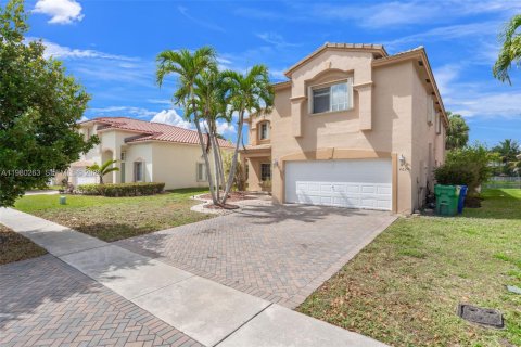 House in Miramar, Florida 6 bedrooms, 317.35 sq.m. № 2043857 - photo 4