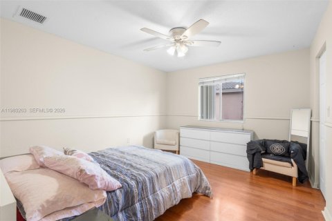 House in Miramar, Florida 6 bedrooms, 317.35 sq.m. № 2043857 - photo 21