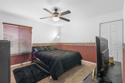 House in Miramar, Florida 6 bedrooms, 317.35 sq.m. № 2043857 - photo 25