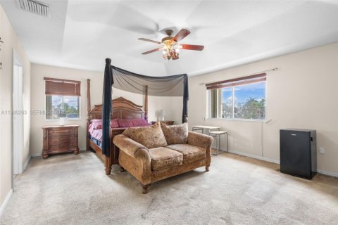 House in Miramar, Florida 6 bedrooms, 317.35 sq.m. № 2043857 - photo 30