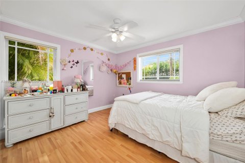Villa ou maison à vendre à Miami, Floride: 4 chambres, 153.38 m2 № 2063754 - photo 22